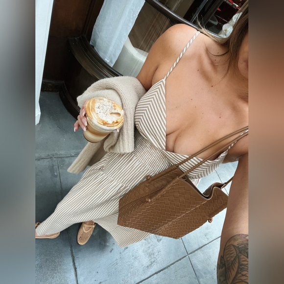 Starlow Elegant Striped Tan Maxi Dress Size M - Picture 3 of 7